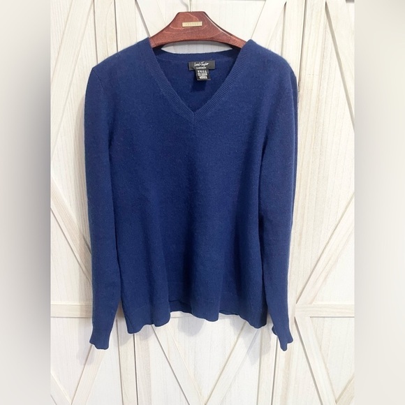 Lord & Taylor‎ Royal Dark Blue Cashmere Sweater Pullover Size L - Picture 6 of 6